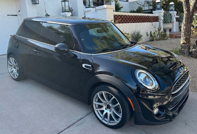 Black MINI Cooper S with ceramic window tint